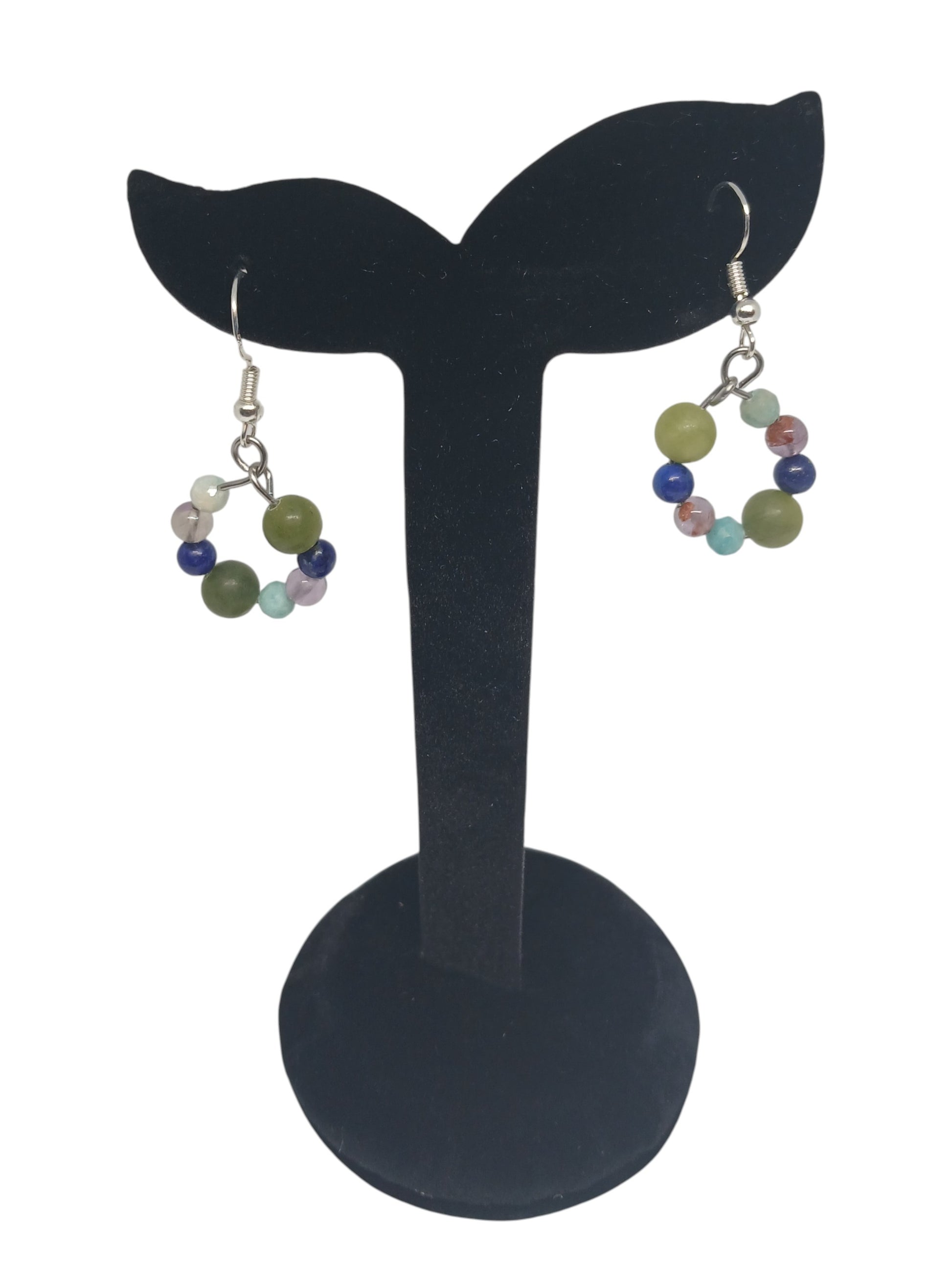 Détail pierres naturelles amazonite auralite jade vert lapis lazuli