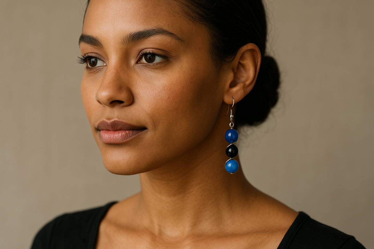 Boucles d'oreilles Ombre et Lumière agate noire agate de feu apatite bleue