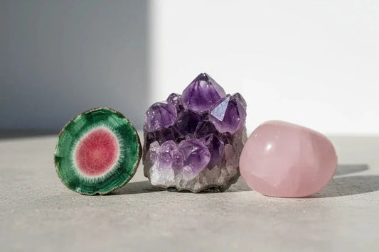 Guide Pierres Naturelles : Améthyste, Quartz Rose, Tourmaline | BySHELLDA - BySHELLDA