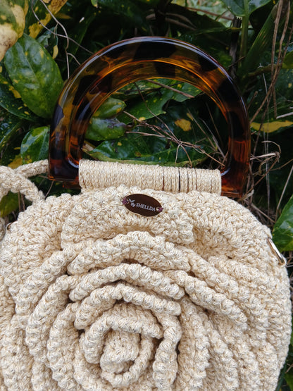 Sac de Soirée Rosa Dorada au Crochet Doré – Accessoire Unique BySHELLDA