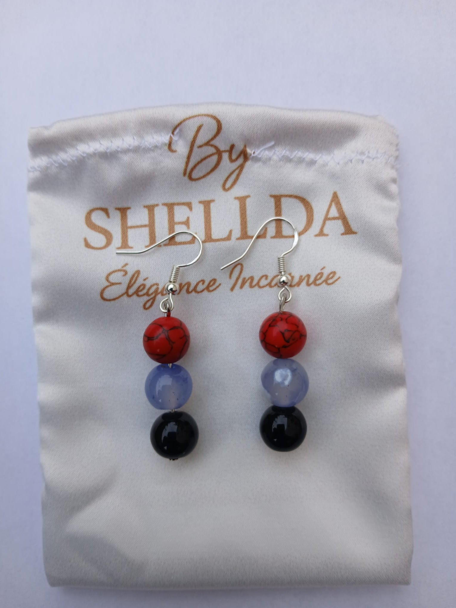 Boucles d'oreilles sophistiquées Brasier Céleste pierres naturelles 10mm