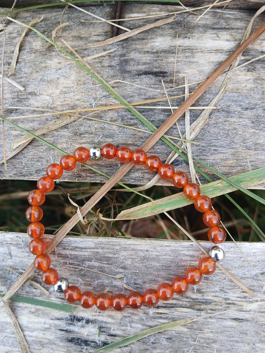 Bracelet artisanal en agate rouge naturelle avec séparateurs en acier inoxydable  - BySHELLDA
