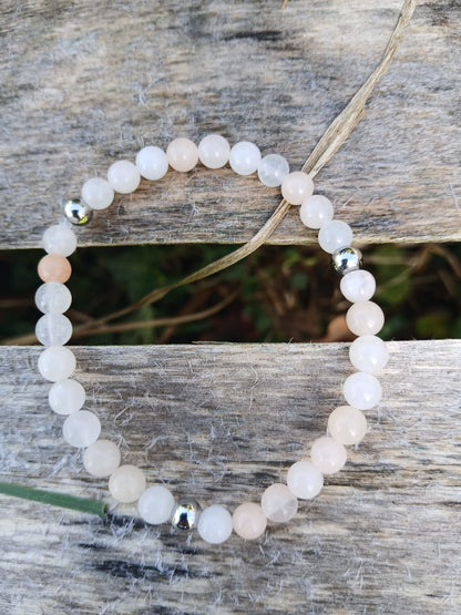 Bracelet artisanal en aventurine rose naturelle aux teintes roses délicates et blanches avec séparateurs acier inoxydable - BySHELLDA