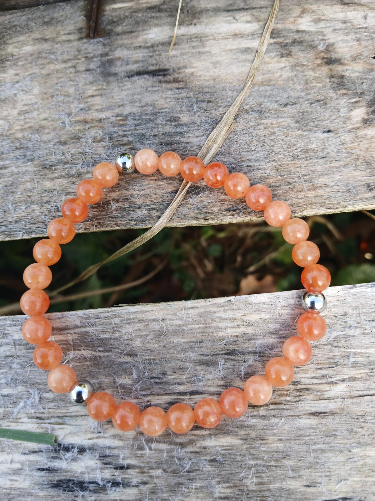 Bracelet artisanal en jaspe orange naturel aux teintes chaleureuses avec séparateurs acier inoxydable - BySHELLDA