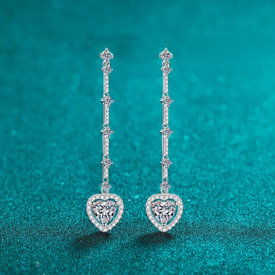 Boucles d’oreilles cœur en argent 925 – moissanite ou zircon – vue produit 1 – BySHELLDA