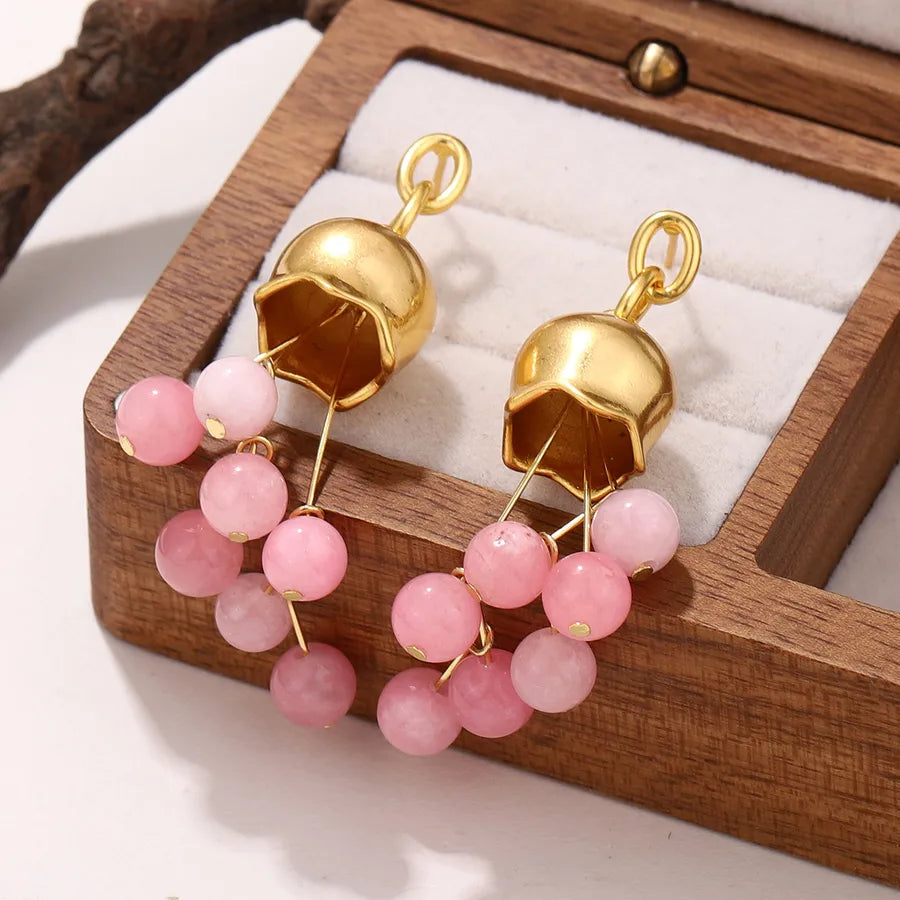 Boucles d’oreilles fantaisie grappe – finition dorée 18K – vue produit 6 – BySHELLDA