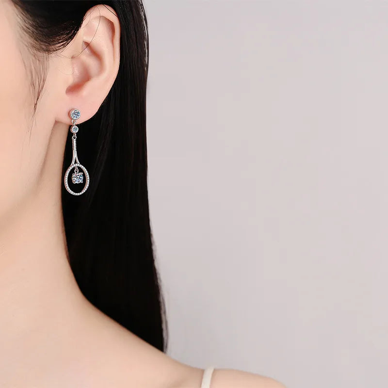 Boucles d’oreilles pendantes en argent 925 – moissanite ou zircon – vue produit 4 – BySHELLDA