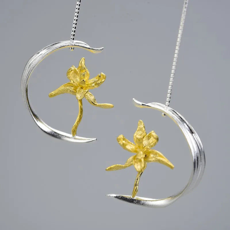 Boucles d'oreilles pendantes fleur de lys argent 925 – vue 2 – BySHELLDA