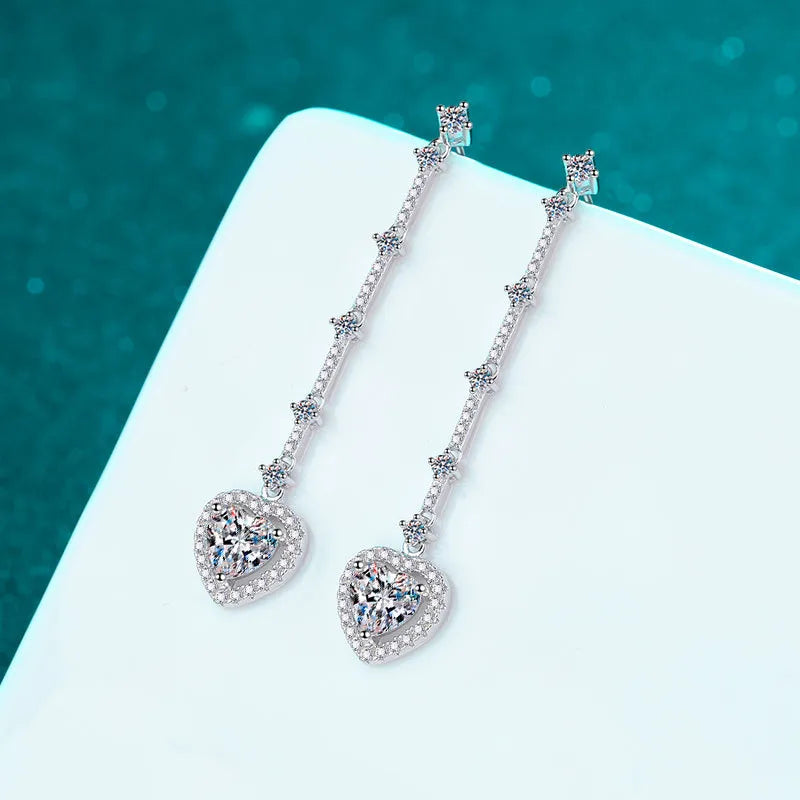 Boucles d’oreilles cœur en argent 925 – moissanite ou zircon – vue produit 2 – BySHELLDA